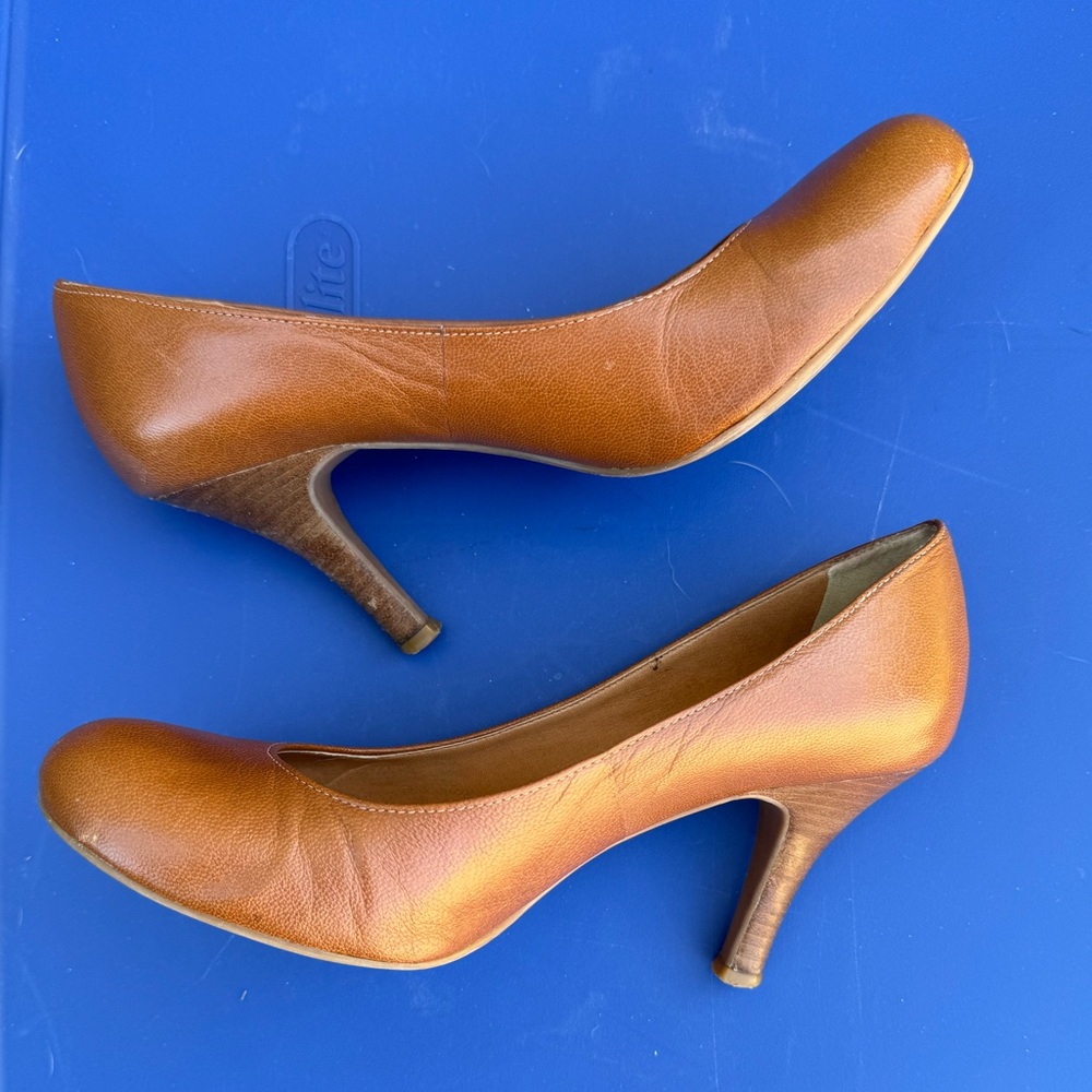 Gianni Bini Hampton tan cognac heel
